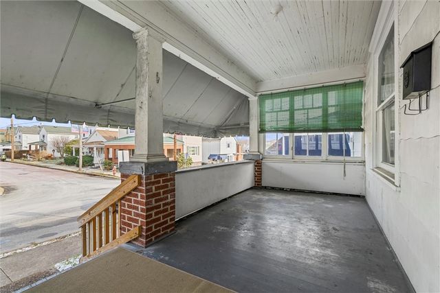 325 Walnut St, Vandergrift, PA 15690