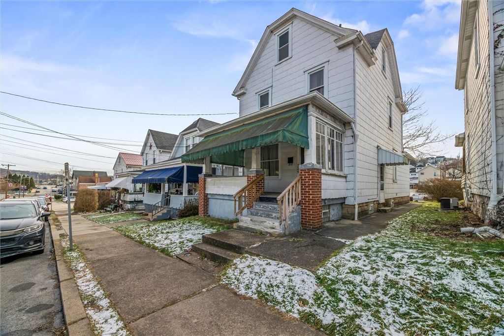 325 Walnut St, Vandergrift, PA 15690