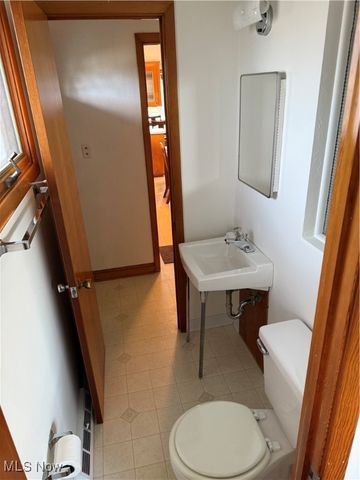 4830 Autumn Lane, Brooklyn, OH 44144