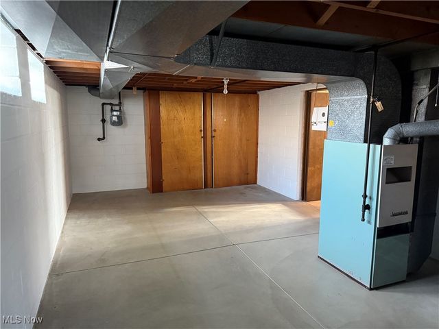 4830 Autumn Lane, Brooklyn, OH 44144