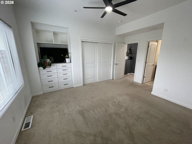 13736 Sw SILENT FOX Ter, Sherwood, OR 97140