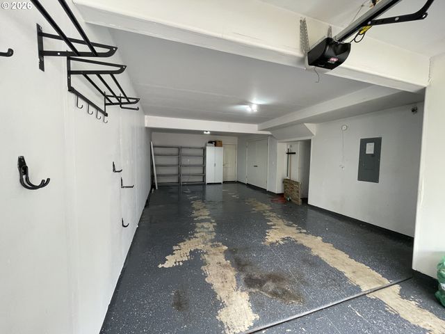 13736 Sw SILENT FOX Ter, Sherwood, OR 97140