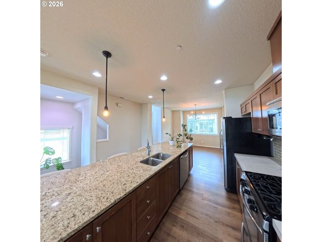 13736 Sw SILENT FOX Ter, Sherwood, OR 97140