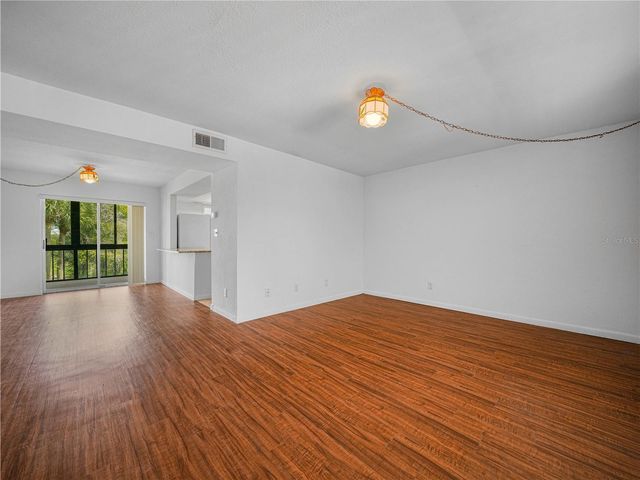1130 N LAKE PARKER AVENUE A301, Lakeland, FL 33805