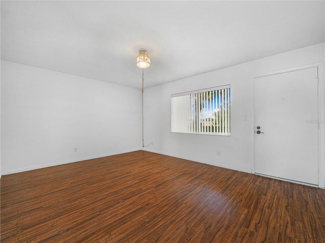 1130 N LAKE PARKER AVENUE A301, Lakeland, FL 33805