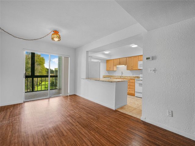 1130 N LAKE PARKER AVENUE A301, Lakeland, FL 33805