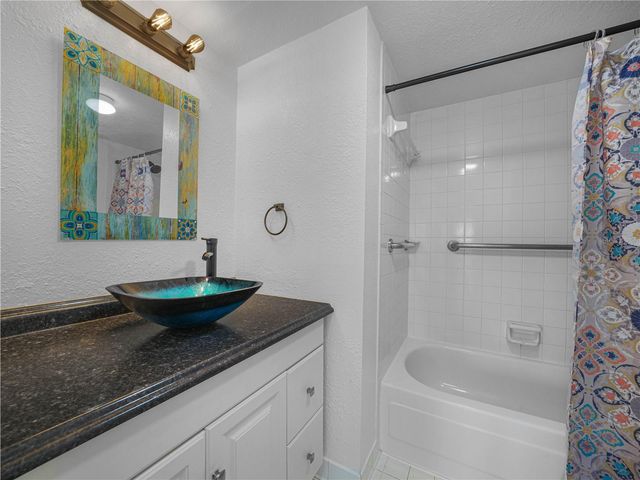 1130 N LAKE PARKER AVENUE A301, Lakeland, FL 33805