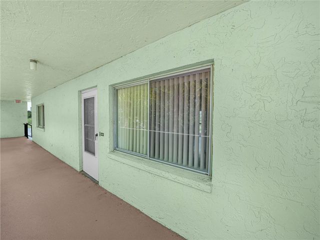 1130 N LAKE PARKER AVENUE A301, Lakeland, FL 33805