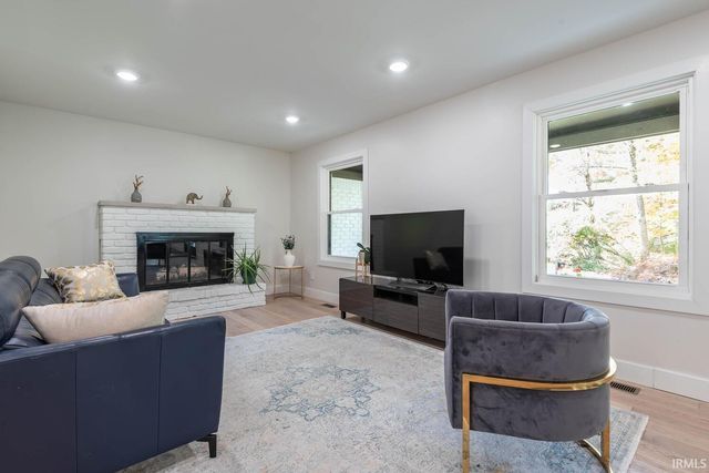 621 S Pleasant Ridge Drive, Bloomington, IN 47401