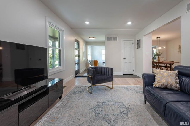 621 S Pleasant Ridge Drive, Bloomington, IN 47401