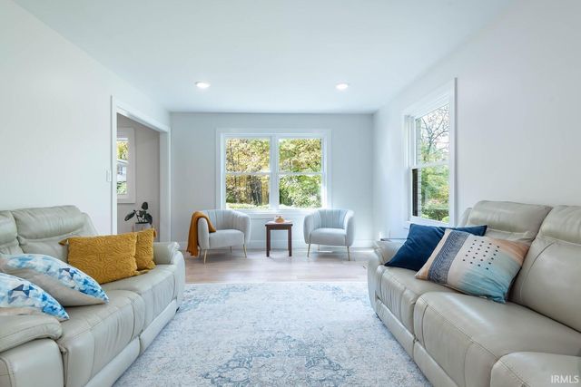 621 S Pleasant Ridge Drive, Bloomington, IN 47401