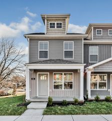101 Quarry Point Dr, Clarksville, TN 37043