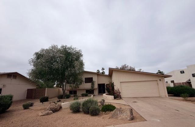 1840 S LAS PALMAS Circle, Mesa, AZ 85202