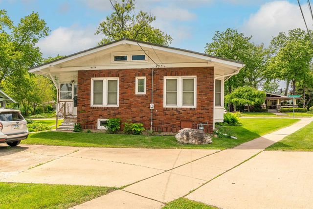 2114 California Street, Cedar Falls, IA 50613