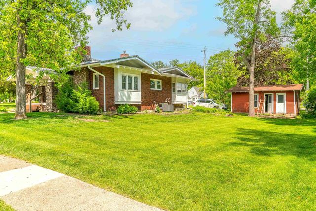 2114 California Street, Cedar Falls, IA 50613