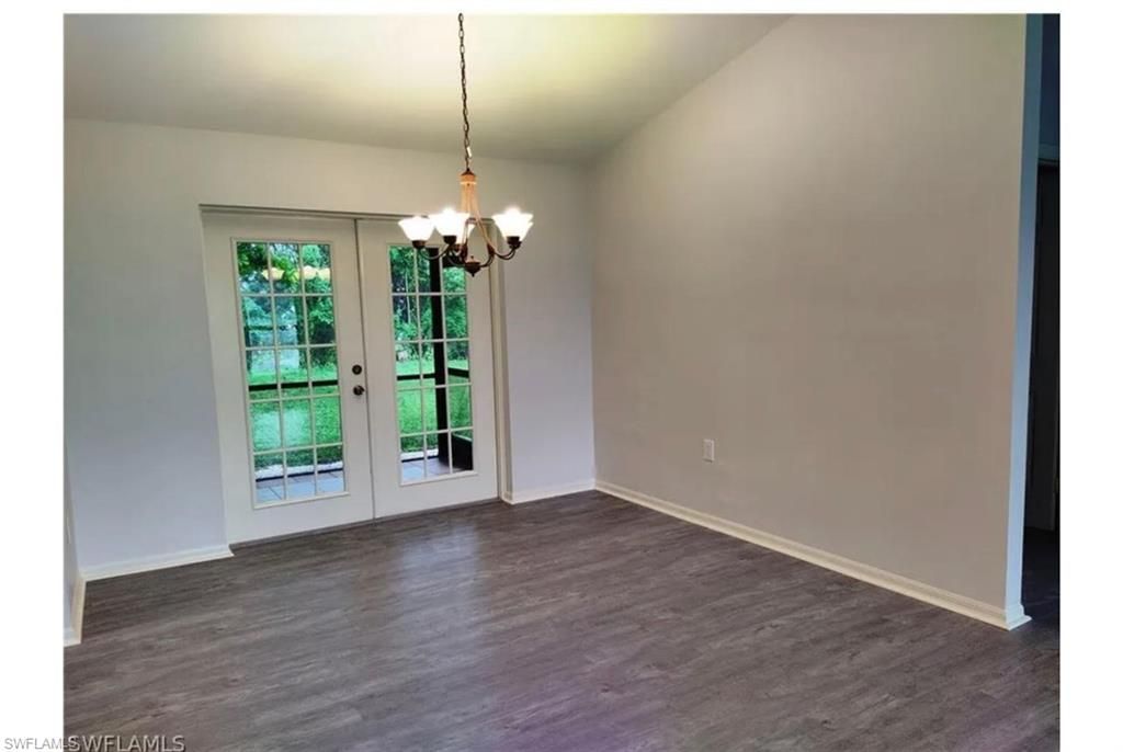 Image 2 of property listing at 934 SE 25th LN, Cape Coral, FL 33904