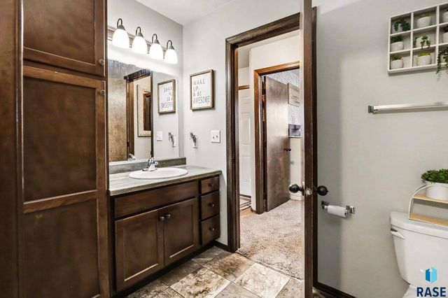 6321 N Seubert Ave Avenue, Sioux Falls, SD 57104