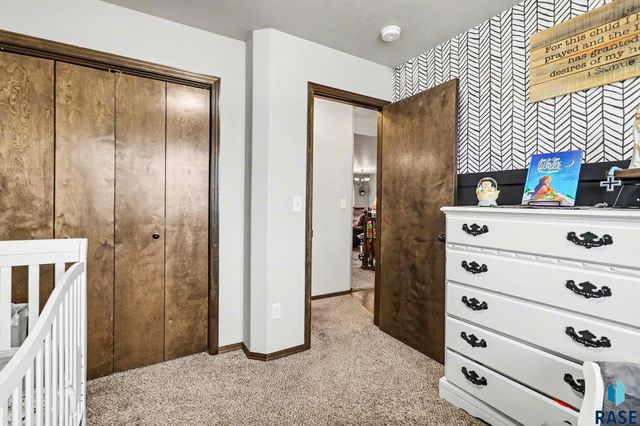 6321 N Seubert Ave Avenue, Sioux Falls, SD 57104