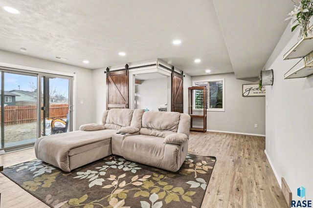 6321 N Seubert Ave Avenue, Sioux Falls, SD 57104