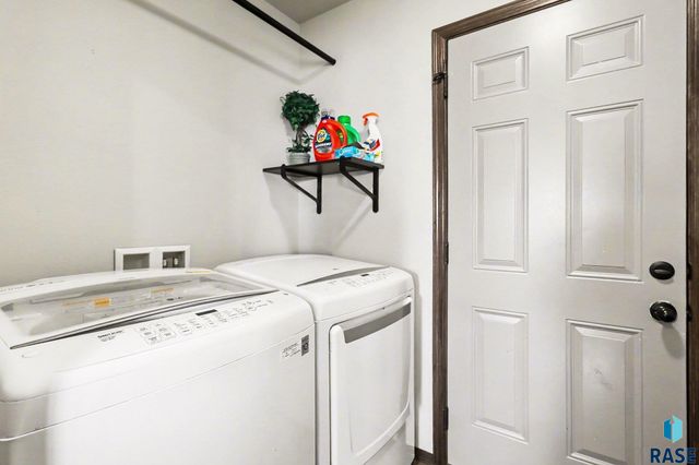 6321 N Seubert Ave Avenue, Sioux Falls, SD 57104