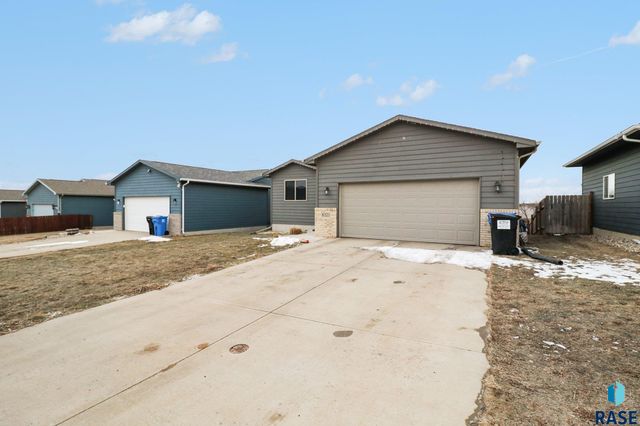 6321 N Seubert Ave Avenue, Sioux Falls, SD 57104