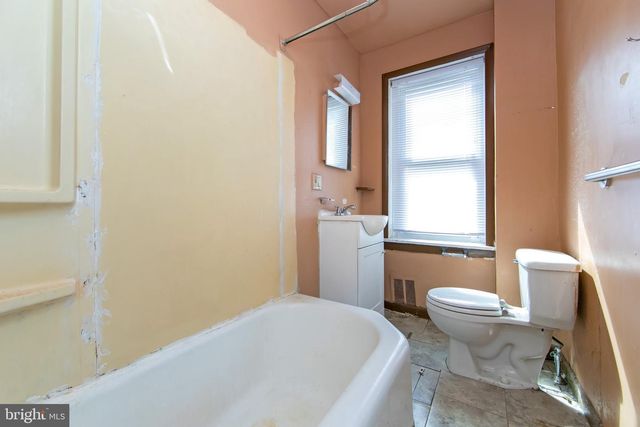 1023 N 32ND ST, Camden, NJ 08105