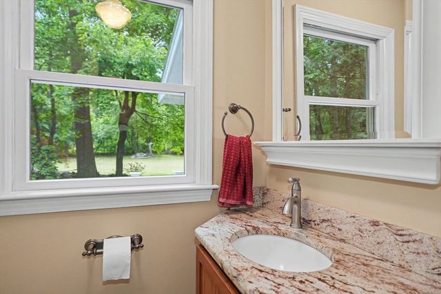42 Cherlyn Dr, Northborough, MA 01532