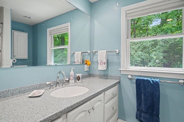 42 Cherlyn Dr, Northborough, MA 01532