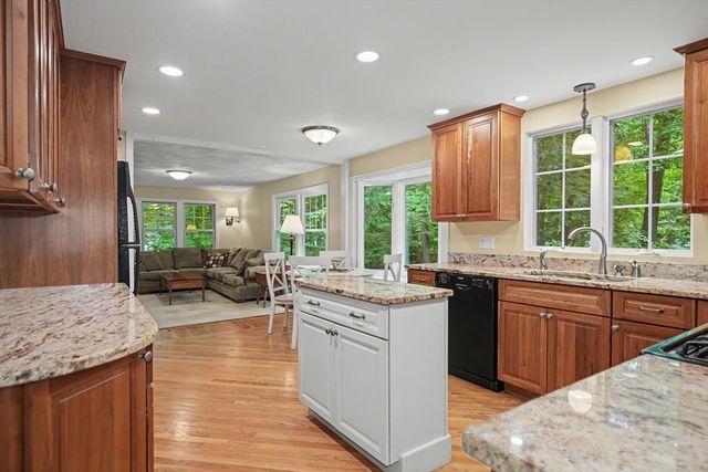42 Cherlyn Dr, Northborough, MA 01532