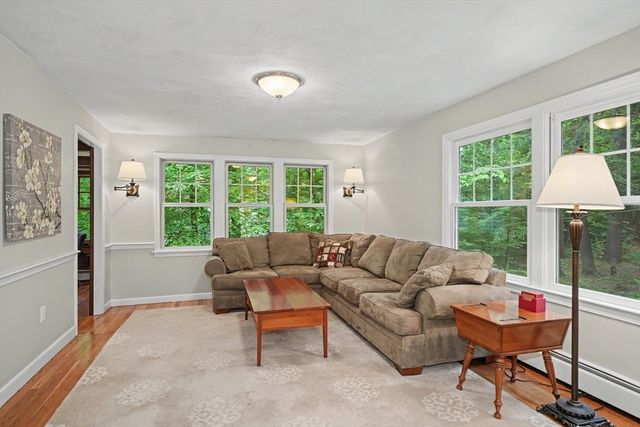 42 Cherlyn Dr, Northborough, MA 01532