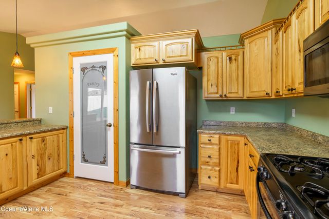 3991 N SLAZENGER LN, Post Falls, ID 83854