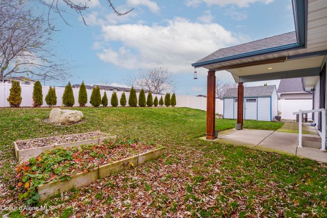 3991 N SLAZENGER LN, Post Falls, ID 83854