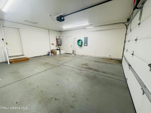 3991 N SLAZENGER LN, Post Falls, ID 83854