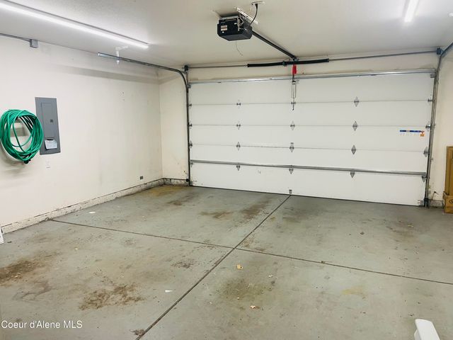 3991 N SLAZENGER LN, Post Falls, ID 83854