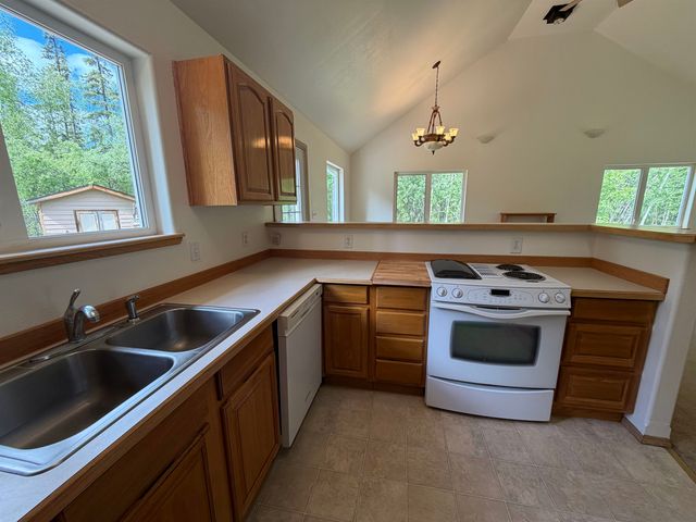 1340 HELDIVER STREET, Fairbanks, AK 99709