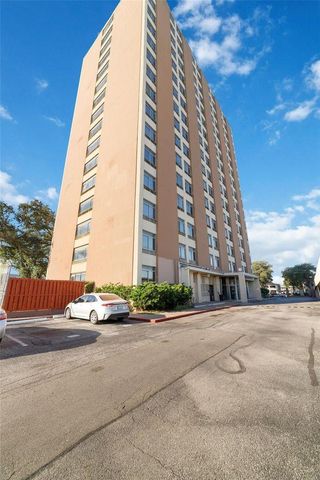 7520 Hornwood Drive 207w, Houston, TX 77036