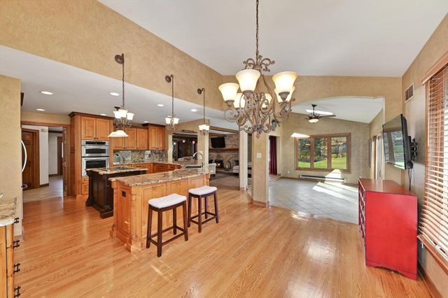 19775 Trilby COURT, Brookfield, WI 53045