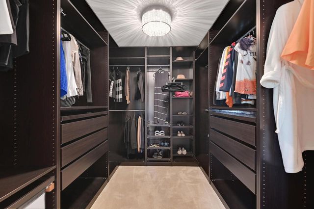 19775 Trilby COURT, Brookfield, WI 53045