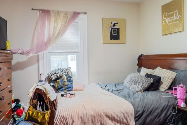 35 Peck St, Attleboro, MA 02703