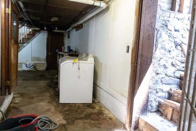 35 Peck St, Attleboro, MA 02703