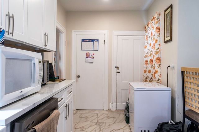 35 Peck St, Attleboro, MA 02703