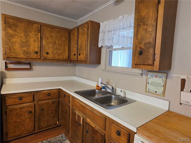 1124 Hammond Avenue, Utica, NY 13501