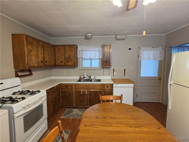 1124 Hammond Avenue, Utica, NY 13501