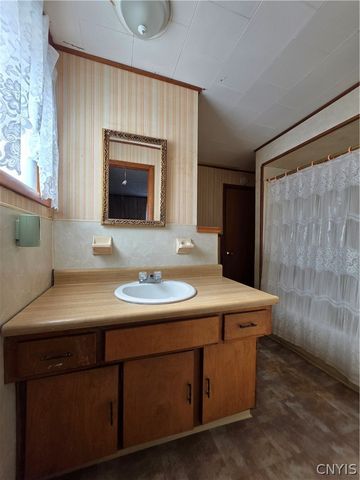 1124 Hammond Avenue, Utica, NY 13501