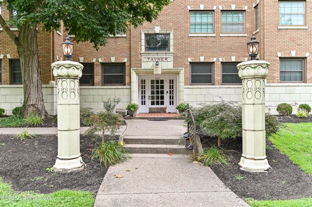 2082 Douglass Blvd APT 18, Louisville, KY 40205