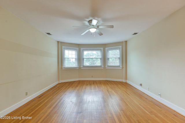2082 Douglass Blvd APT 18, Louisville, KY 40205