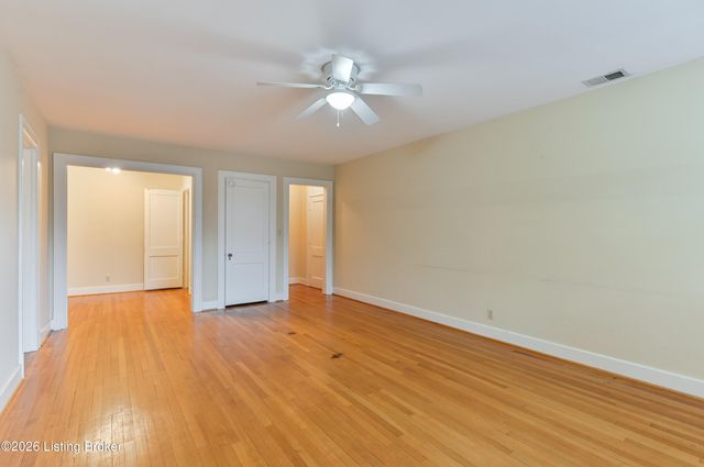 2082 Douglass Blvd APT 18, Louisville, KY 40205