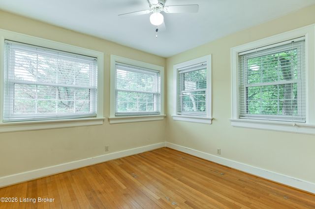 2082 Douglass Blvd APT 18, Louisville, KY 40205