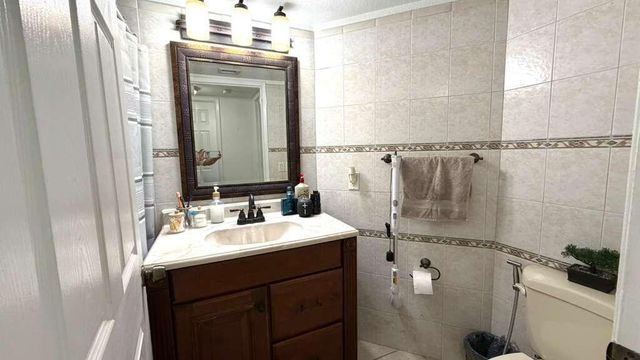 9711 Fontainebleau Boulevard D105, Miami, FL 33172