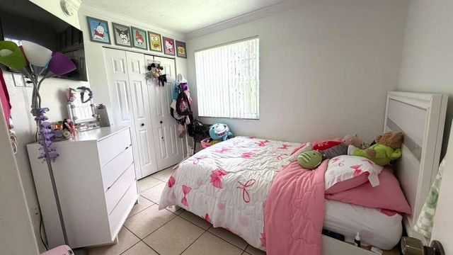 9711 Fontainebleau Boulevard D105, Miami, FL 33172